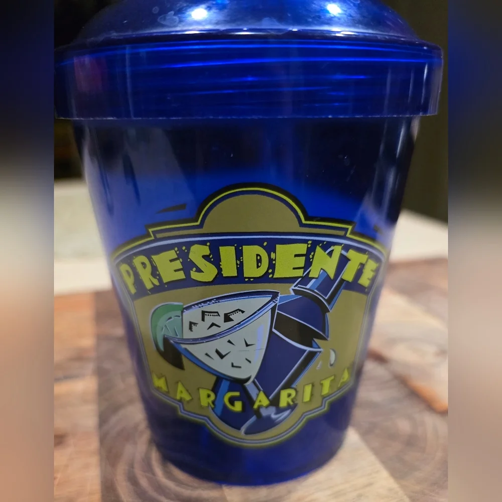 Vintage 1990s Chili’s Bar & Grill Presidente Margarita Shaker Mixer 3pc Set Blue